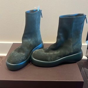 New in box. Rodo forest suede bootie with back zipper and leather platform